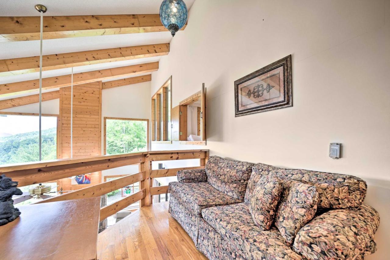 Vibrant Bryson City Home With Mtn Views And Deck! Экстерьер фото