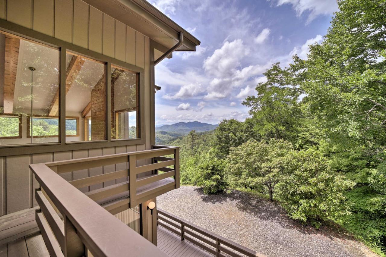 Vibrant Bryson City Home With Mtn Views And Deck! Экстерьер фото