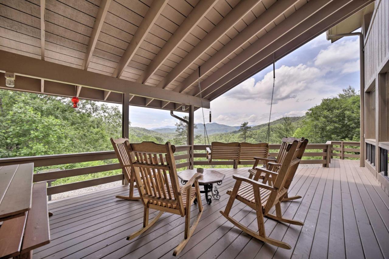 Vibrant Bryson City Home With Mtn Views And Deck! Экстерьер фото